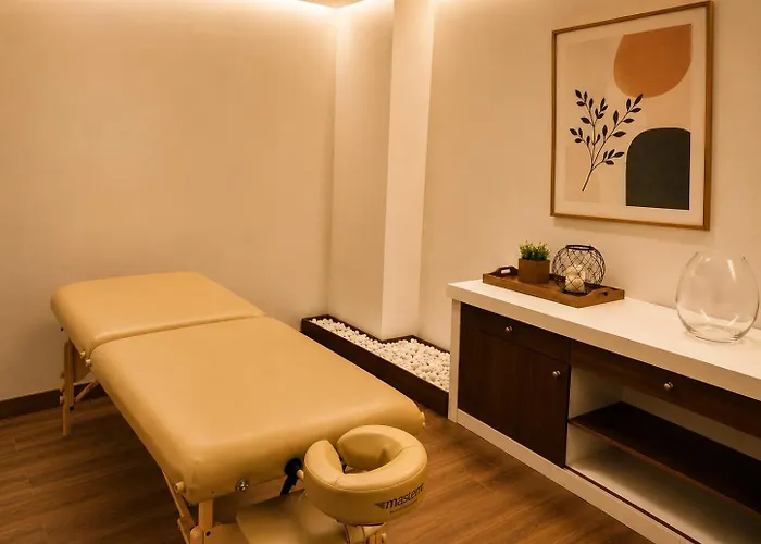 Stylish High-rise, Pool, Hottubking Size Bed Apartment Mexico City